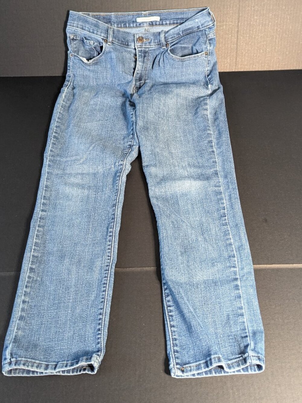 Women's Levis Classic Straight Leg Jeans Size 12